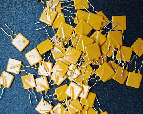 自恢複保險絲使用高分子材料製作